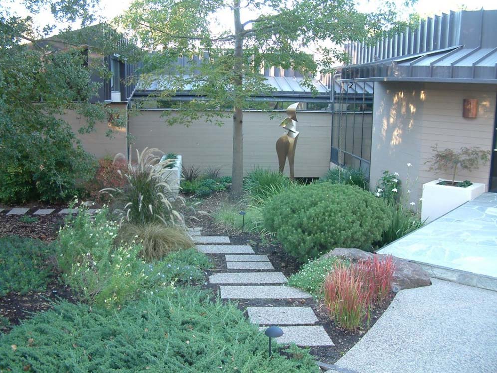 Side Path to Statuary
