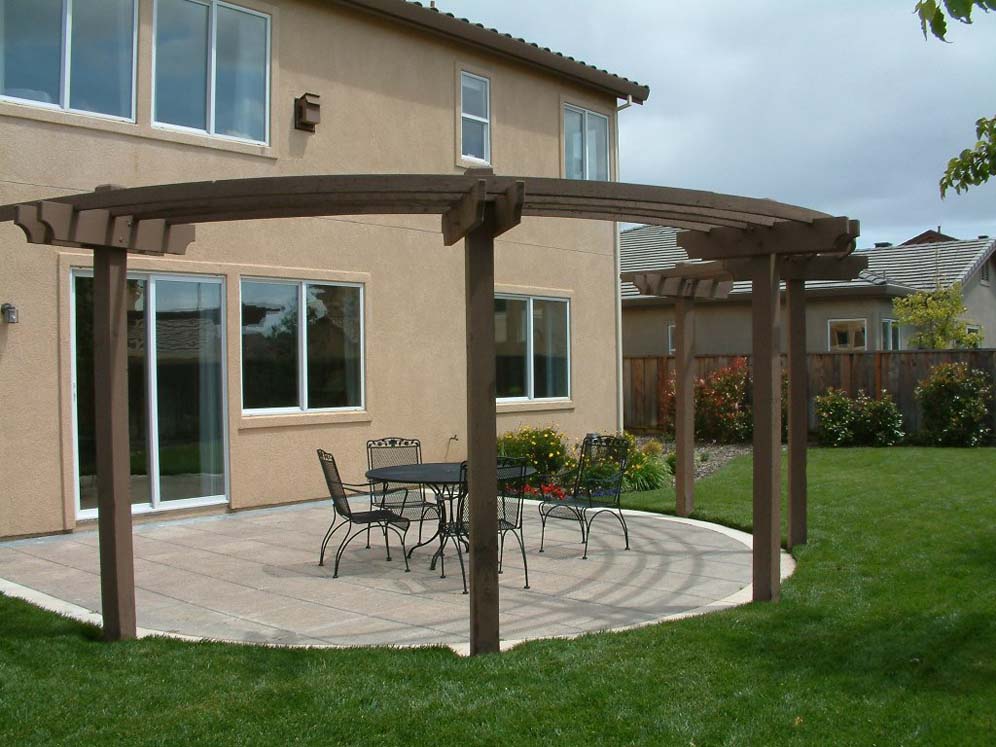 Another Curved Trellis