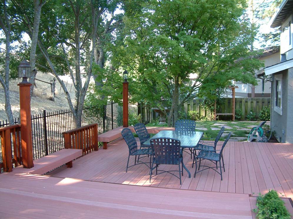 Enjoy Hillside from the Deck