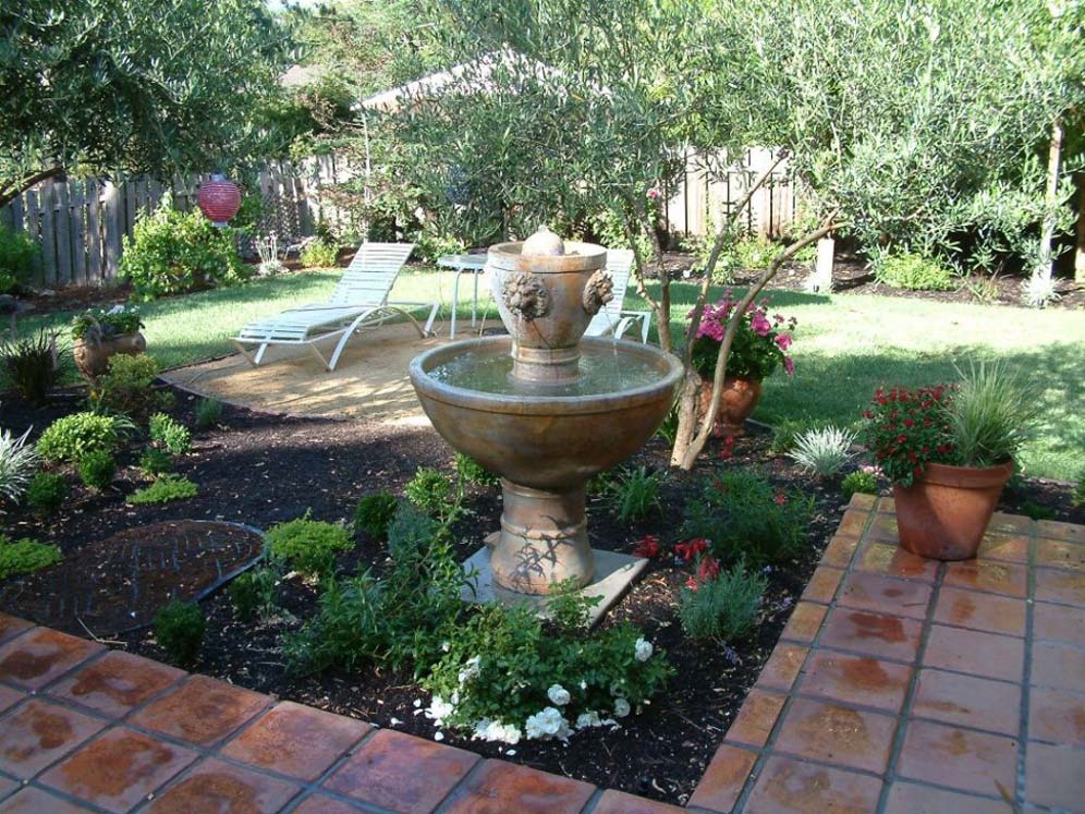 Gurgling Fountain in Back Yard